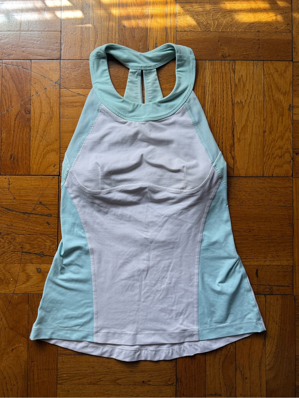 Y2K Lululemon Women’s Racerback Tank Top in Mint and White